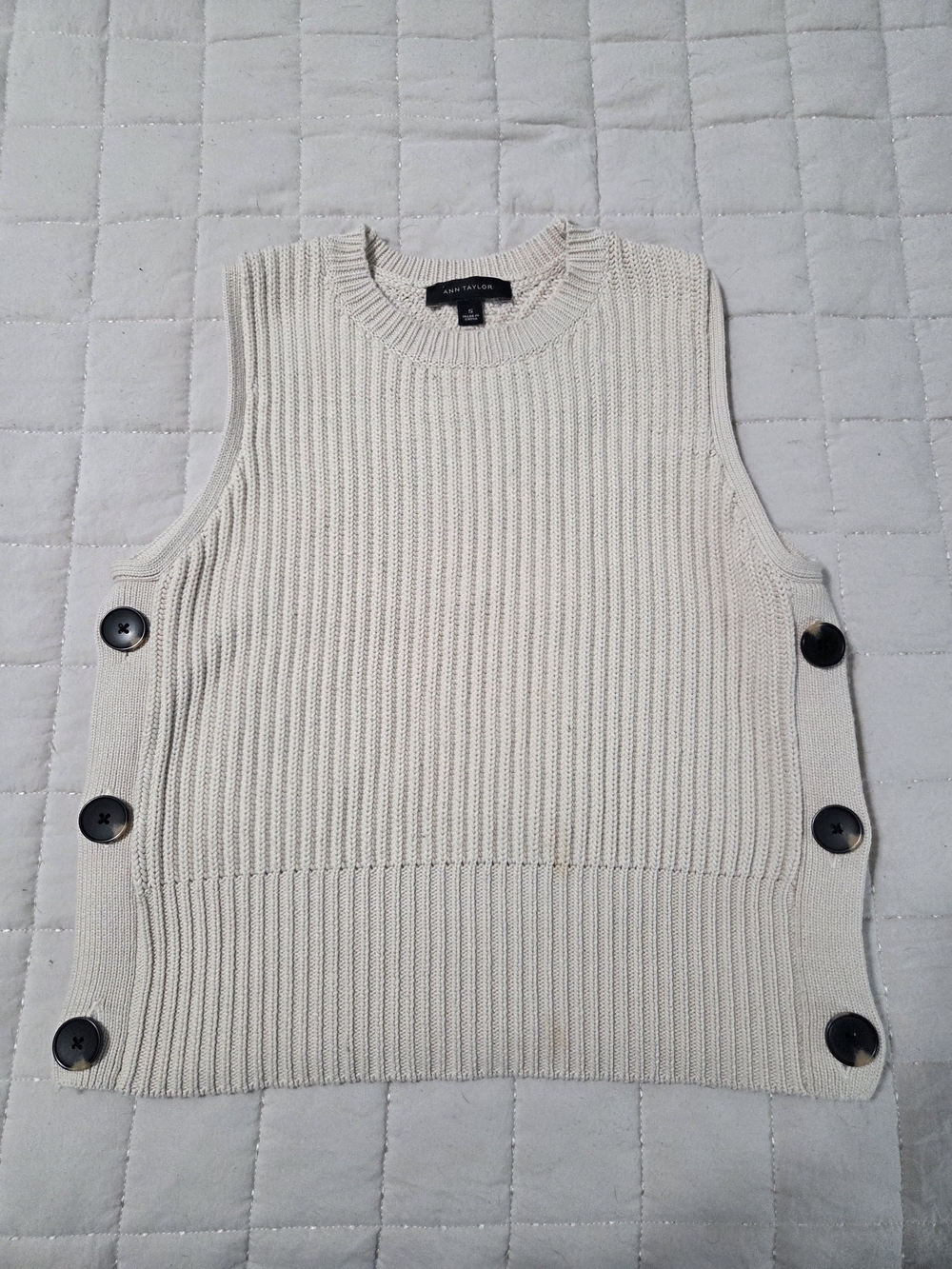Ann Taylor Cream Chunky Ribbed Knit Sweater